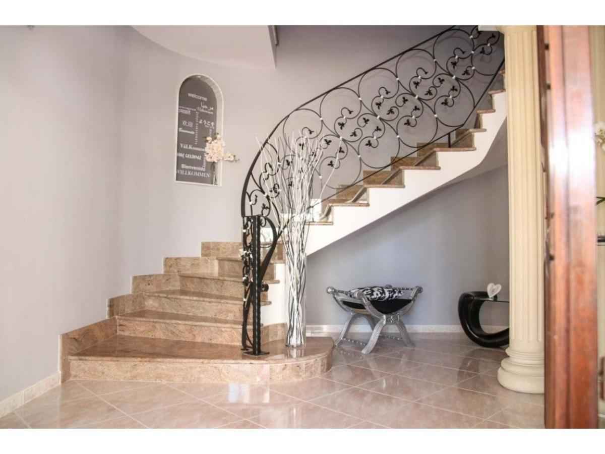 B&B Black-And-White Gallipoli Buitenkant foto